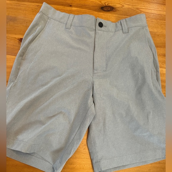 BANANA REPUBLIC
COMFORT FLAT FRONT SHORT
Stretch 32 - Picture 2 of 4